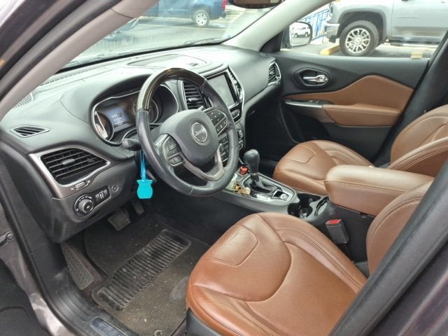 2019 Jeep Cherokee Overland