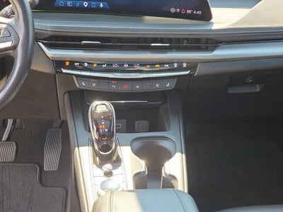 2024 Cadillac XT4 Premium Luxury