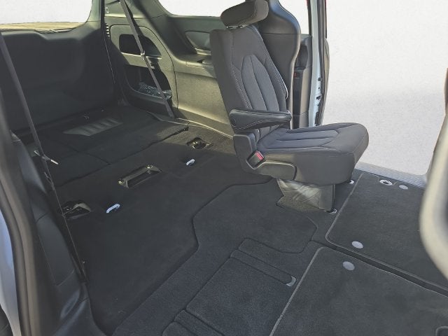 2023 Chrysler Pacifica Touring