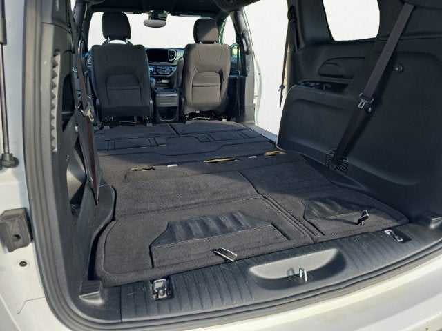 2023 Chrysler Pacifica Touring