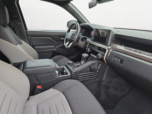 2024 Toyota Tacoma 4WD SR5