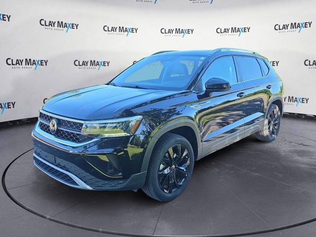 2023 Volkswagen Taos 1.5T SE 4Motion's photo