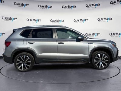 2024 Volkswagen Taos SE