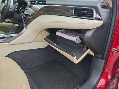 2020 Toyota Camry Hybrid XLE