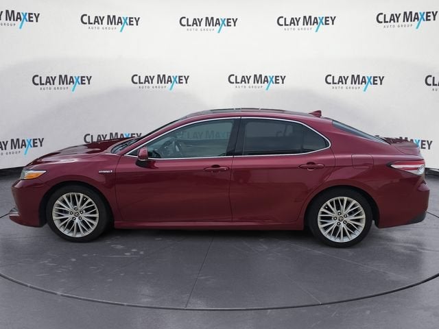 2020 Toyota Camry Hybrid XLE