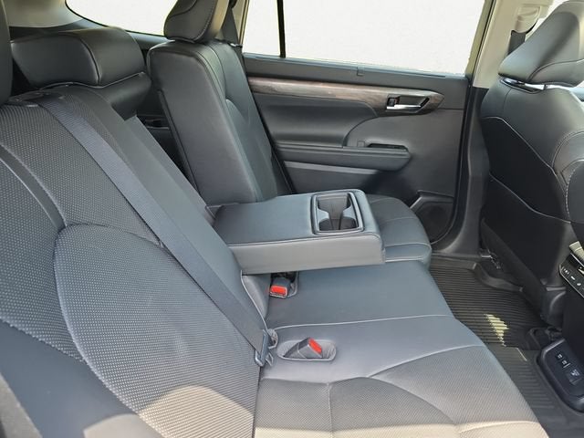2021 Toyota Highlander Hybrid Limited