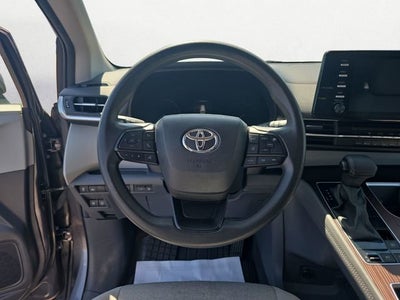 2024 Toyota Sienna LE